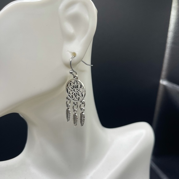 Jewelry - Women's Retro Antique Silver Drop earrings